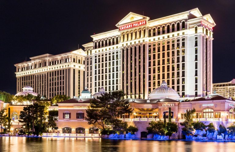 El repartidor historico del Caesars Palace se jubila después de 55 años