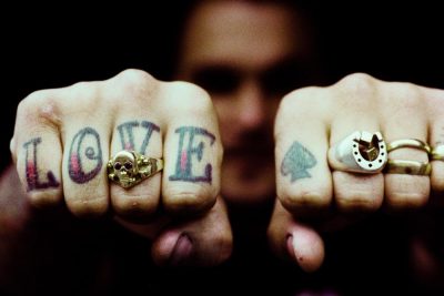 Tatuaje de cartas de póker: ideas, estilos y significados más populares